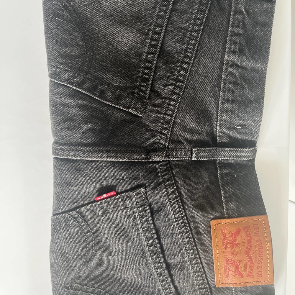 Levi’s Wedgie Shorts-27 -button fly - excellent condition - Picture 3 of 5